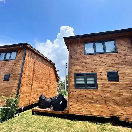 Poseidon Tiny Houses * 페티예
